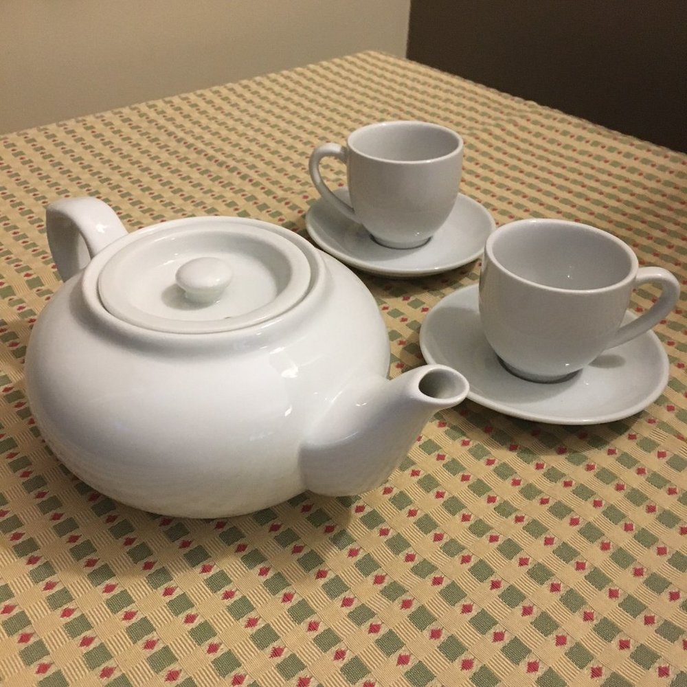 Vintage Contemporary White Porcelain Teapot Cups & Saucers Set Minimalist